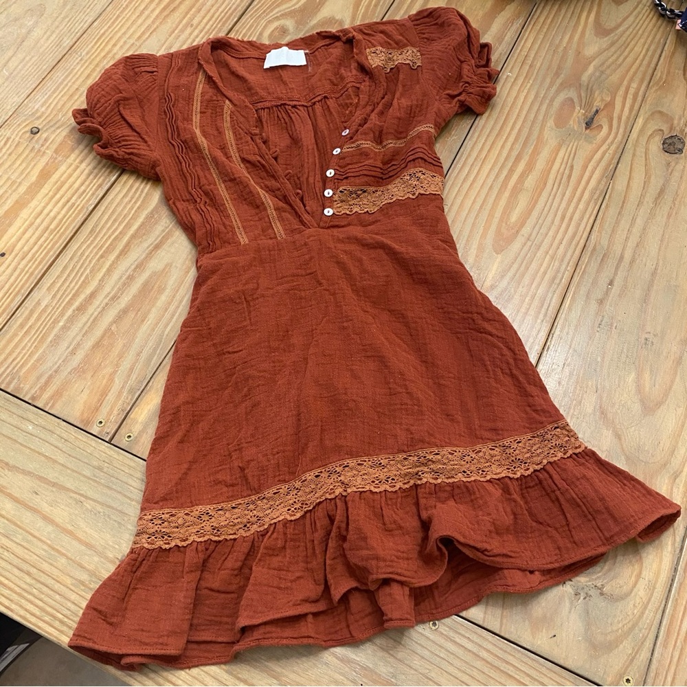 Storia Short Sleeve Dress in Rusty Orange color
